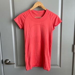 Lululemon Swiftly Tech Tee Red/Orange Size 6